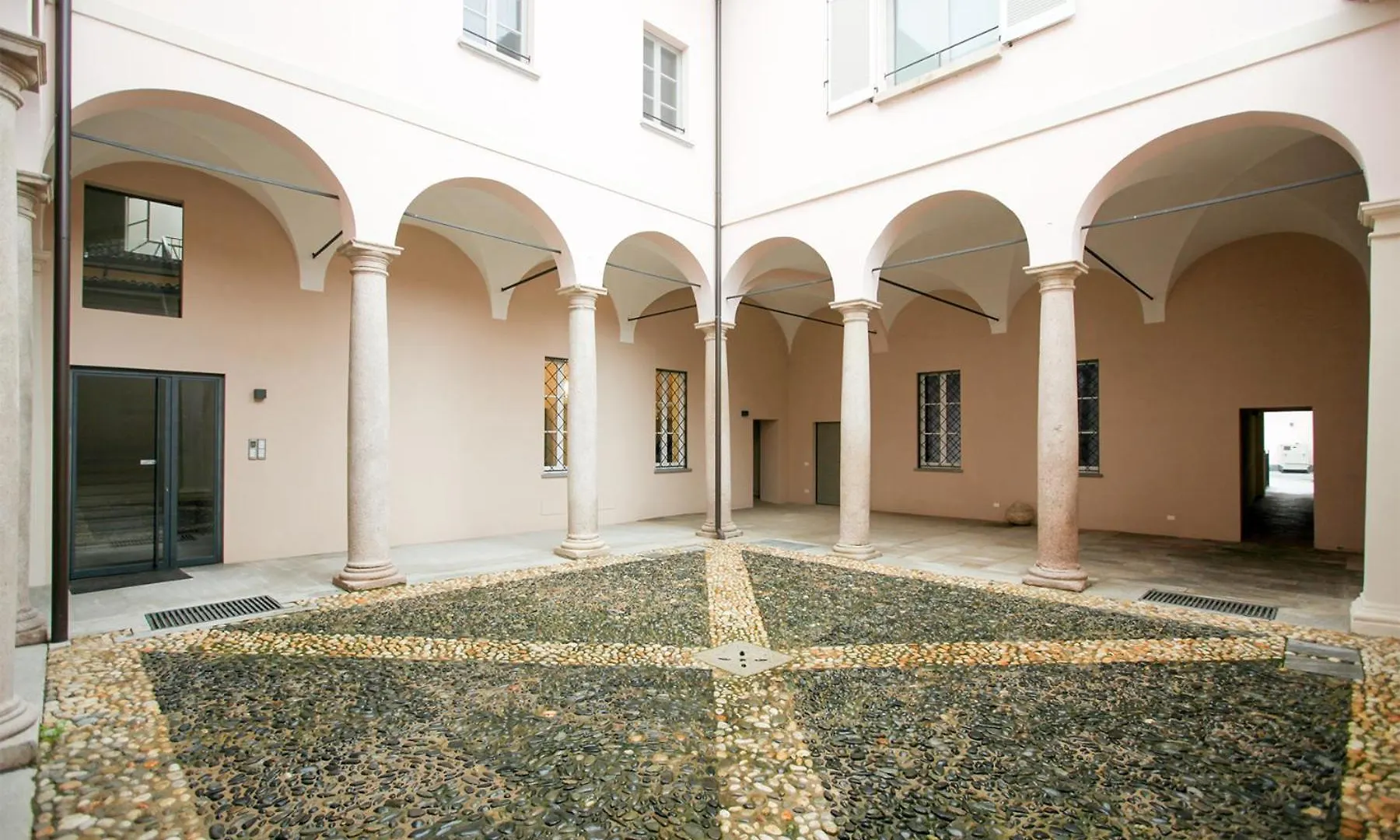Apartamento Carlo Alberto 46 Pavia Itália