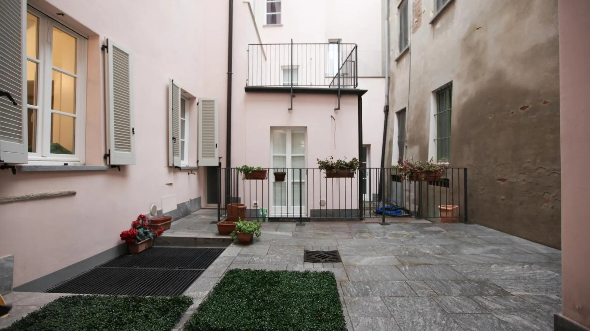 Apartamento Carlo Alberto 46 Pavia
